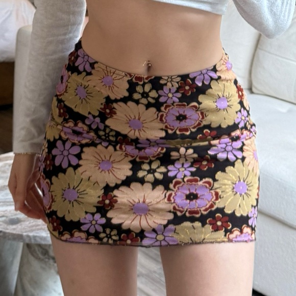 Princess Polly floral mini micro skirt size S - Picture 3 of 10